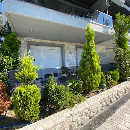 Apartment Lavish Hanioti